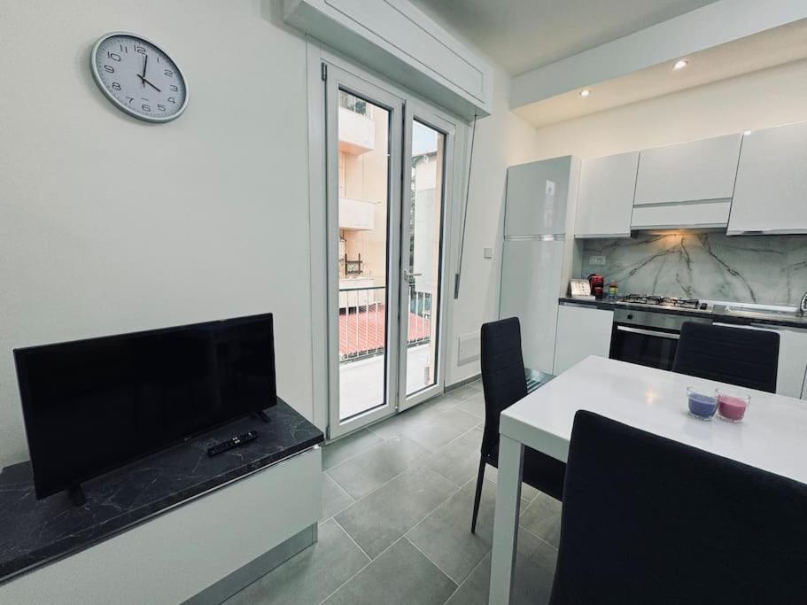 Casa Victoria A Due Passi Dall'Ariston Internet Gratis Σαν Ρέμο Εξωτερικό φωτογραφία